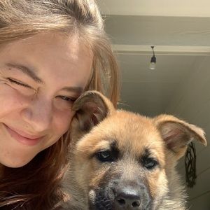 Meet your Posher, Carly